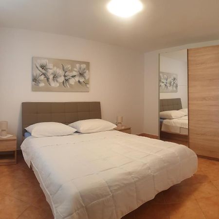 פובילה Apartments Tuzlak מראה חיצוני תמונה